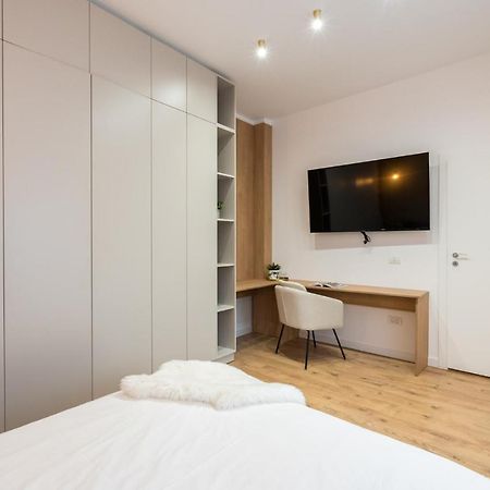 Crystal 3Bdr Apartment In Center Бухарест Экстерьер фото
