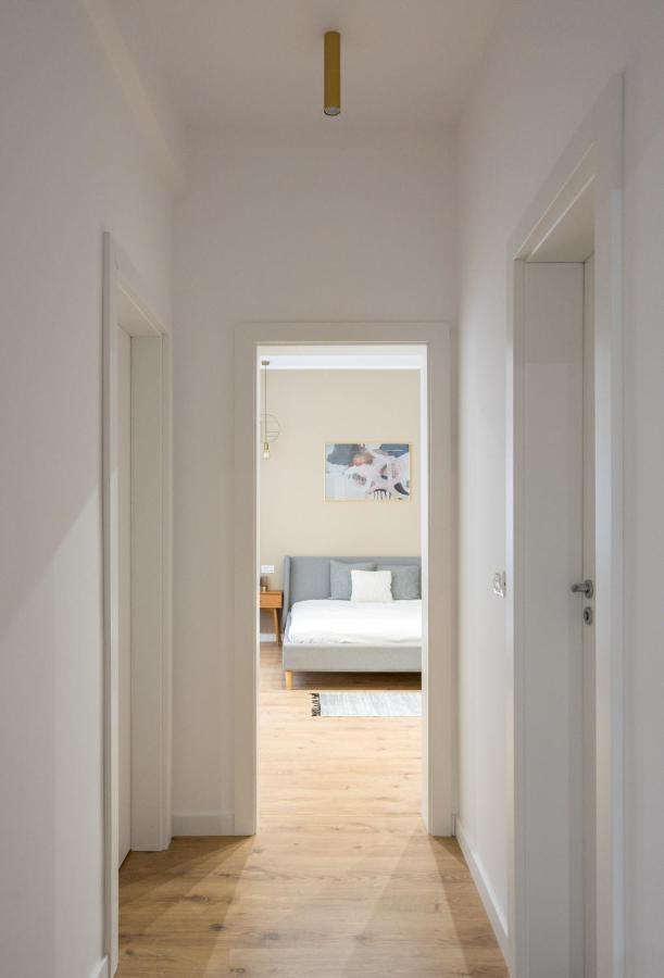 Crystal 3Bdr Apartment In Center Бухарест Экстерьер фото